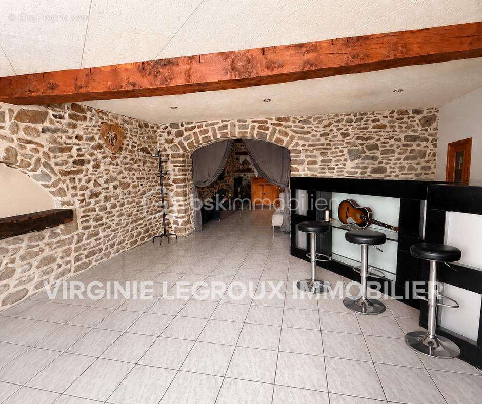 En Exclusivité, Maison de ville mitoyenne de 134m2 3 chambres - photo 2