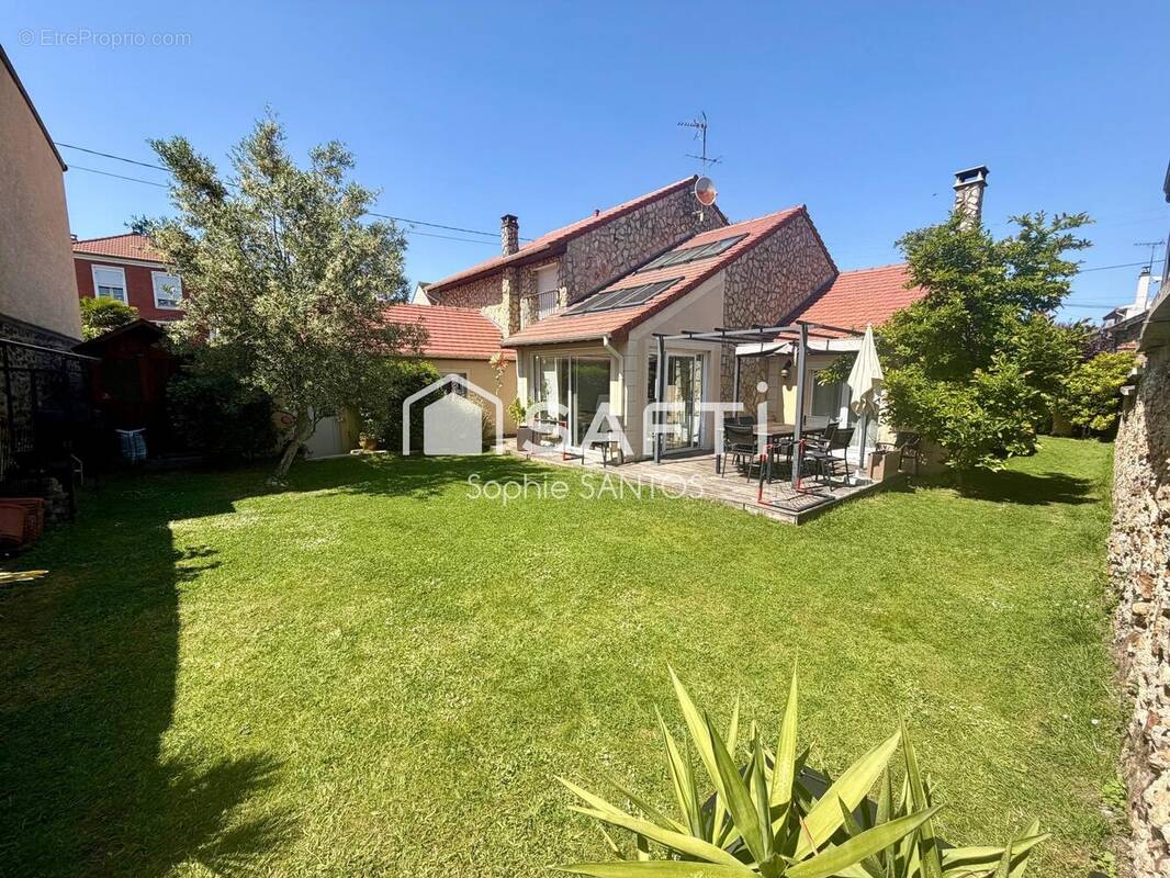 Photo 1 - Maison à NEUILLY-PLAISANCE