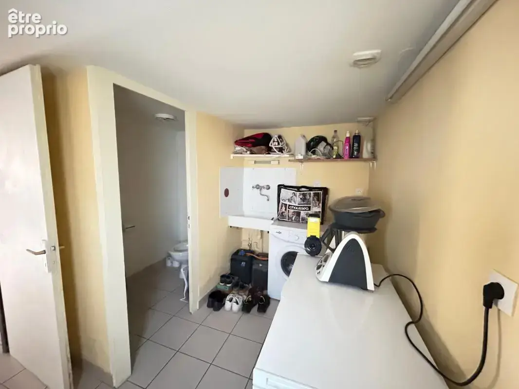 Joli logement 80 m² sur 3 niveaux, 2 chambres, garage et remise non attenants - locataire en place - photo 4
