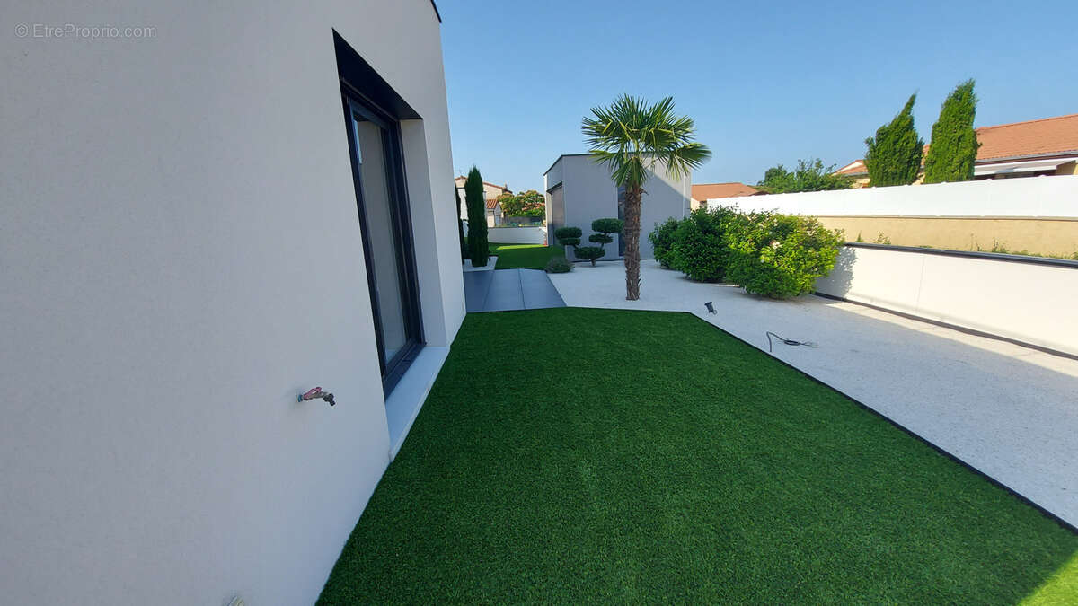 Maison à PONT-DU-CHATEAU