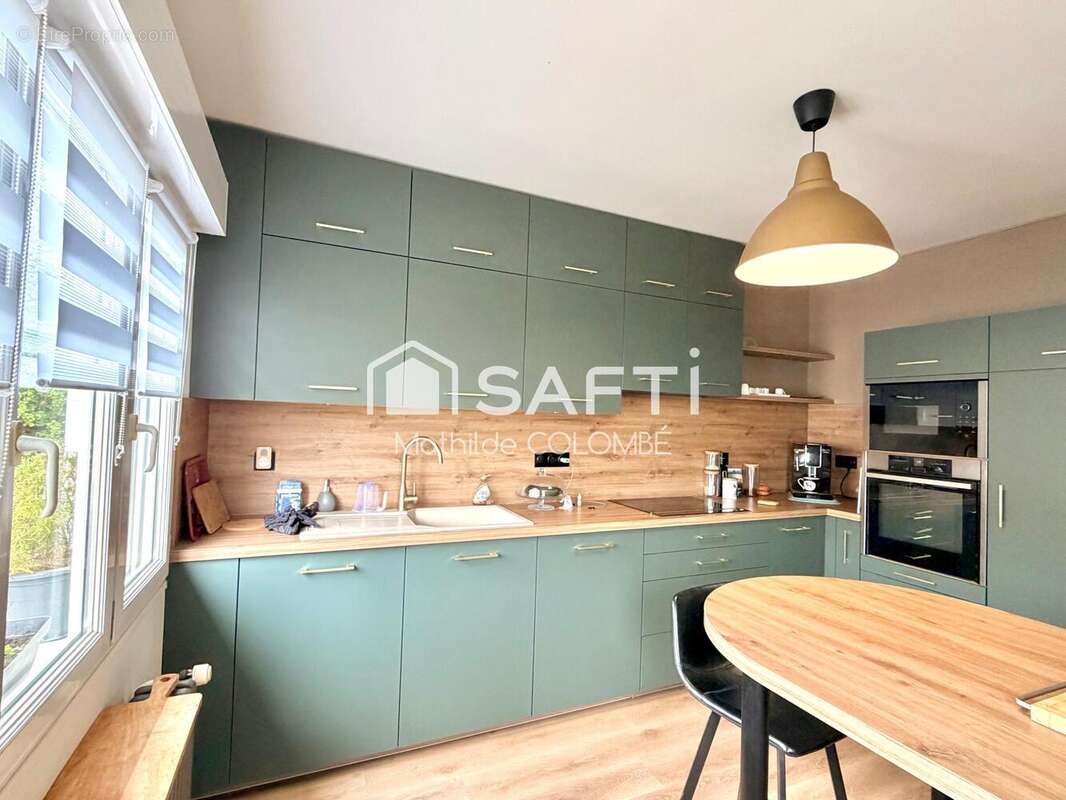 Maison 195 m² à Chatillon-Sur-Marne  - photo 2
