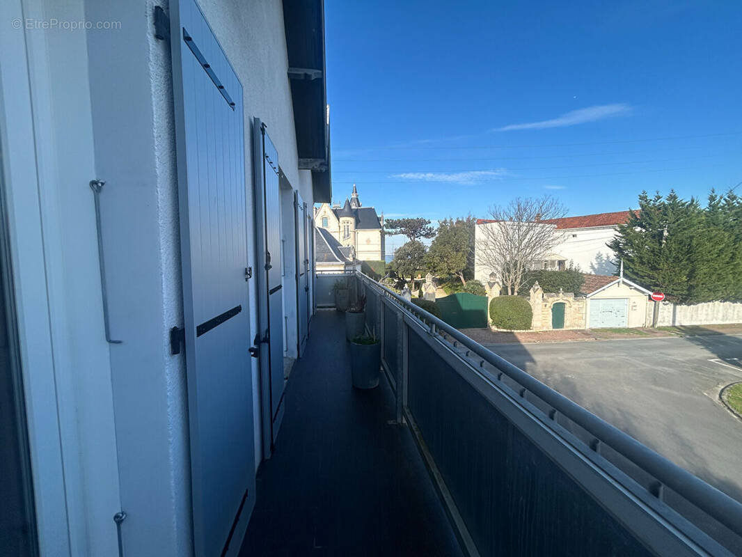 Appartement à FOURAS
