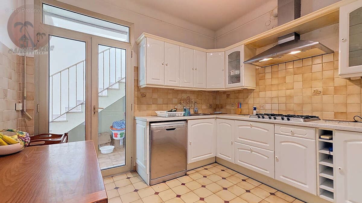 CANNES à vendre maison 5 pièces de 115 m2 sur un terrain de 442 m2 - photo 8