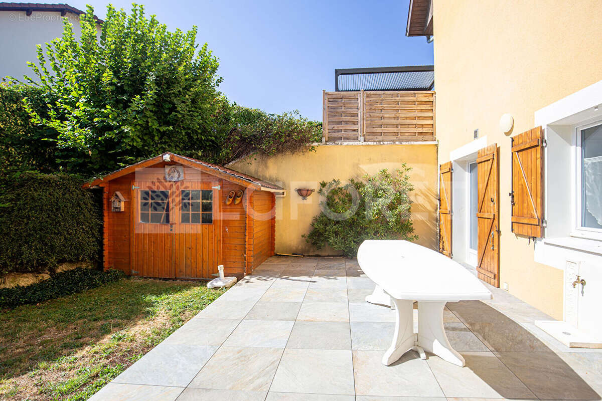 Agence immobiliere laforet - "musa" - annecy / vieugy - appartement t3 de 96,18m² - terrasse - jardins - garage - place de stati - photo 2