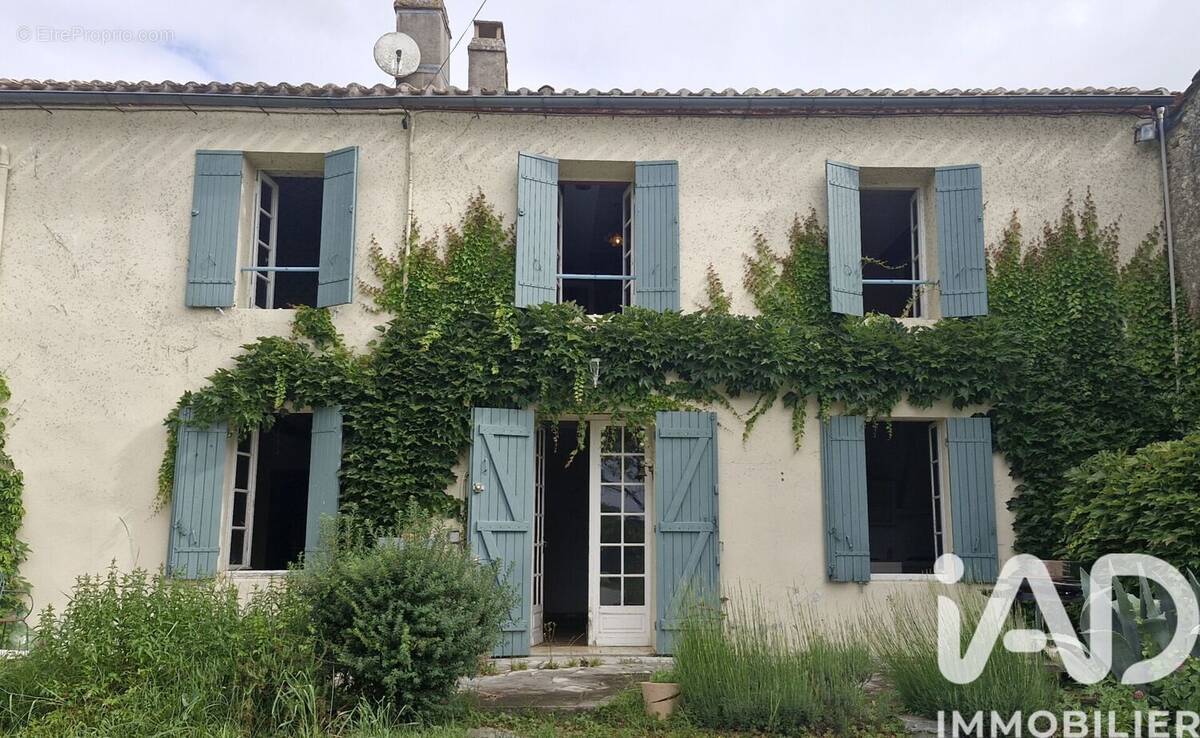 Photo 1 - Maison à GENSAC