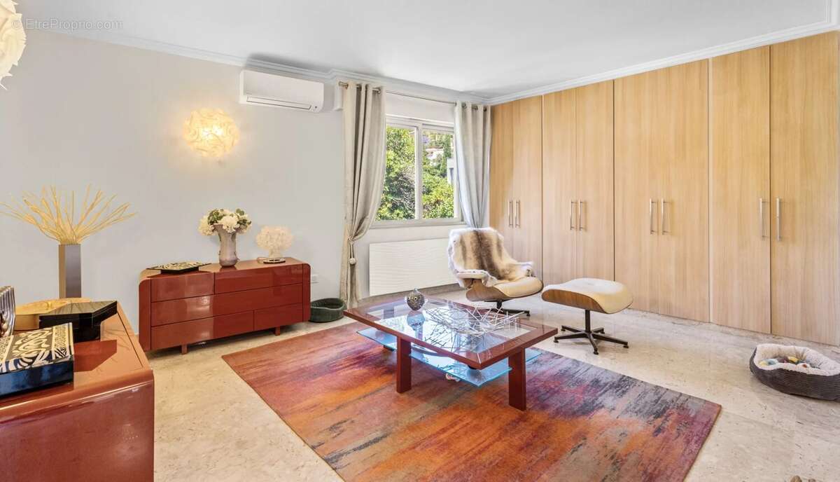 Appartement à LE CANNET