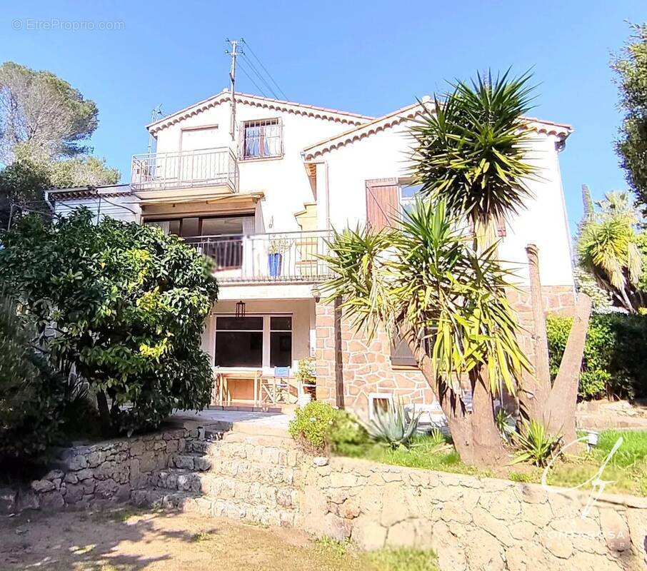 Maison à SAINT-RAPHAEL