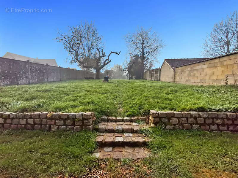 Maison à BAILLEAU-L'EVEQUE