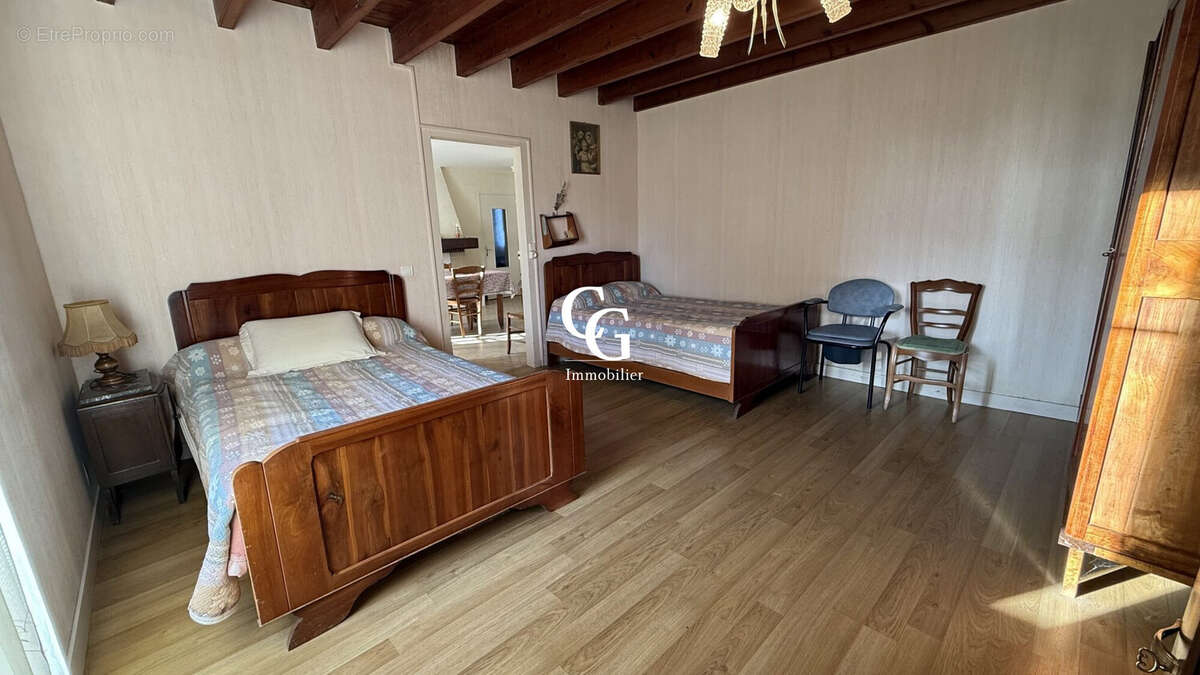 Maison à VIEILLEVIGNE
