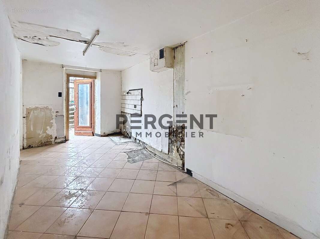 Maison 160 m² à Gespunsart  - photo 4