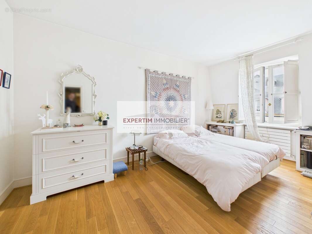 Appartement à VERSAILLES