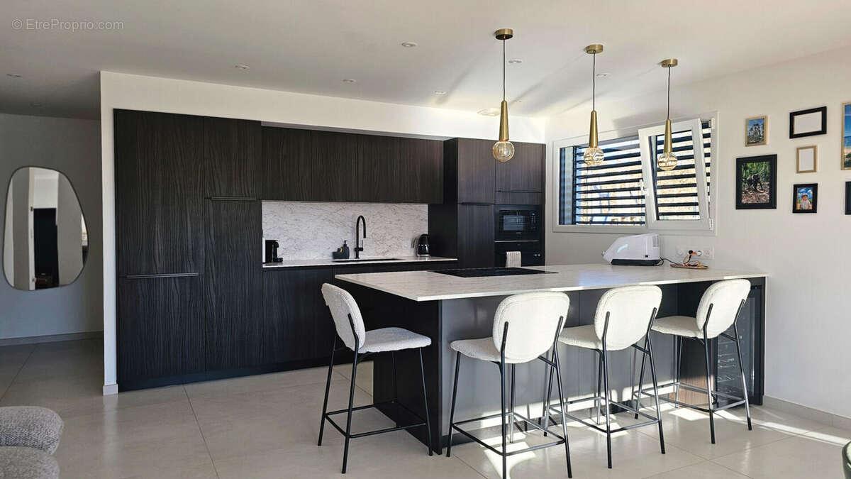 Maison à CHENS-SUR-LEMAN