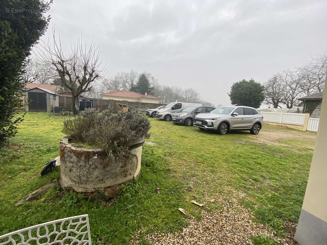 Maison à LALANDE-DE-POMEROL