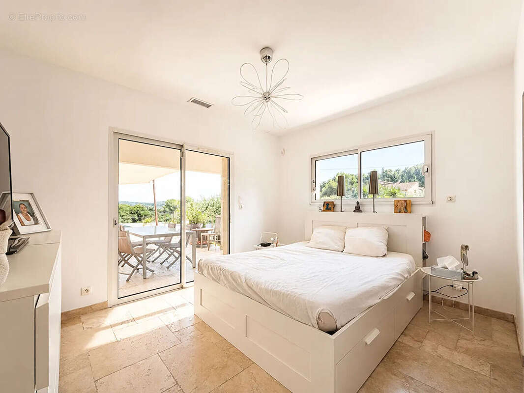 Exclusivite  istres villa 180m² / 2 832 m² de terrain - photo 11