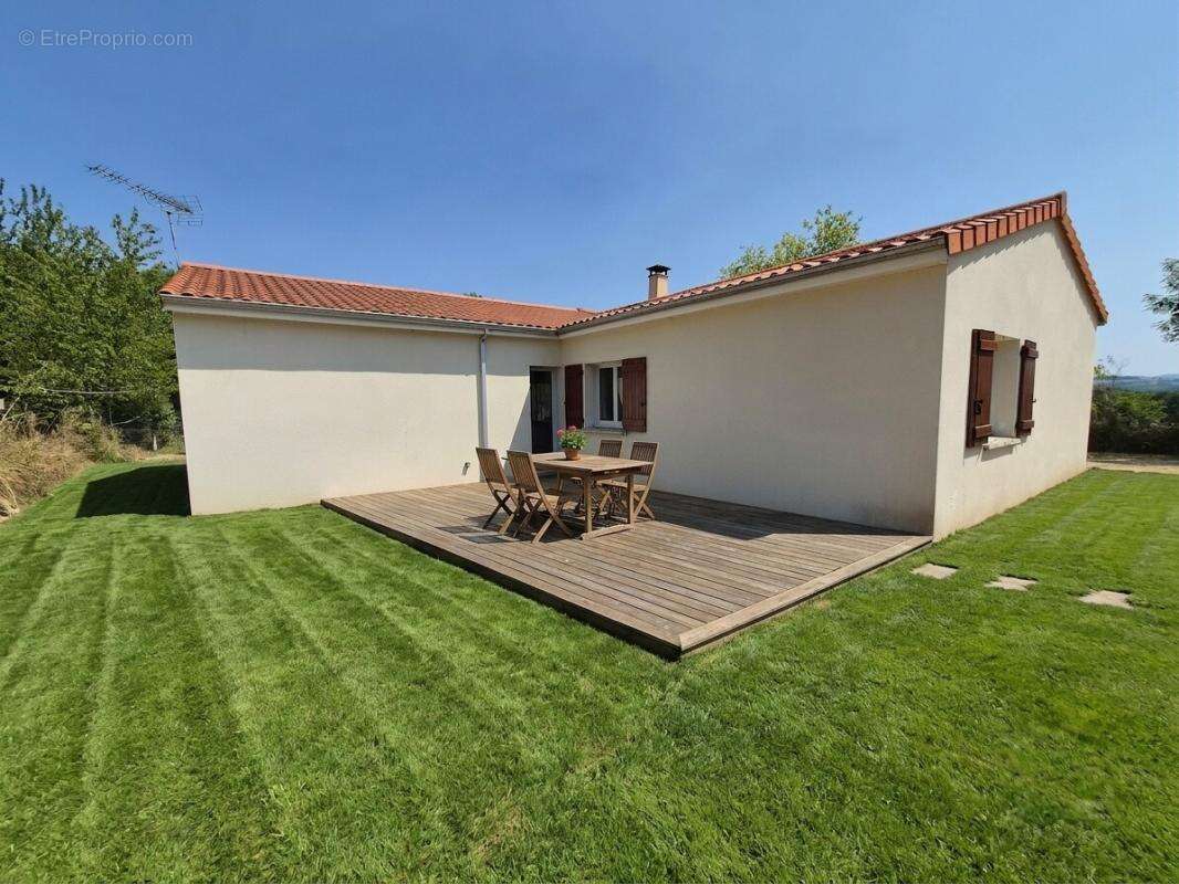 Maison Augerolles 5 pièces +/- 100 m2 avec jardin 1500m2 environ - photo 2