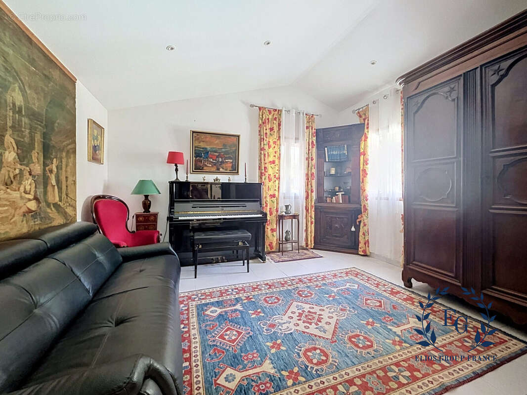 Maison à FLASSANS-SUR-ISSOLE