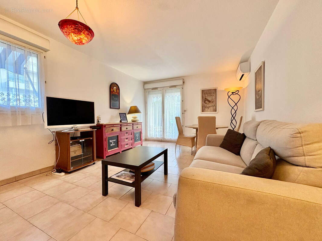 83600 frejus plage appartement f2 en rez de jardin garage piscine - photo 7