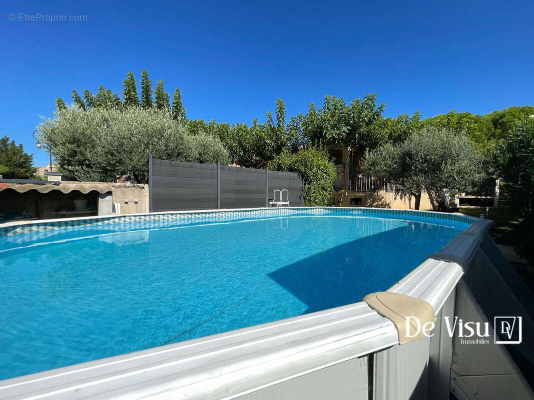 Maison à SAINT-FELIX-DE-LODEZ