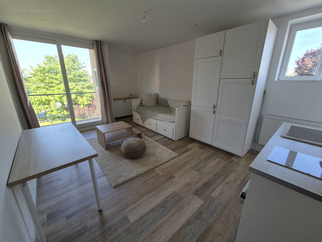 Studio centre ville meublé refait à neuf - photo 2
