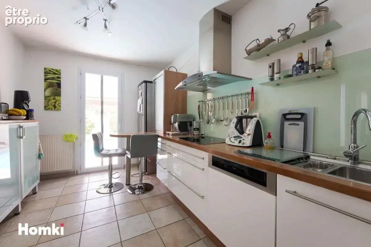 Maison/Villa T4 de 106 m² avec piscine à Marseille 13013 - photo 7