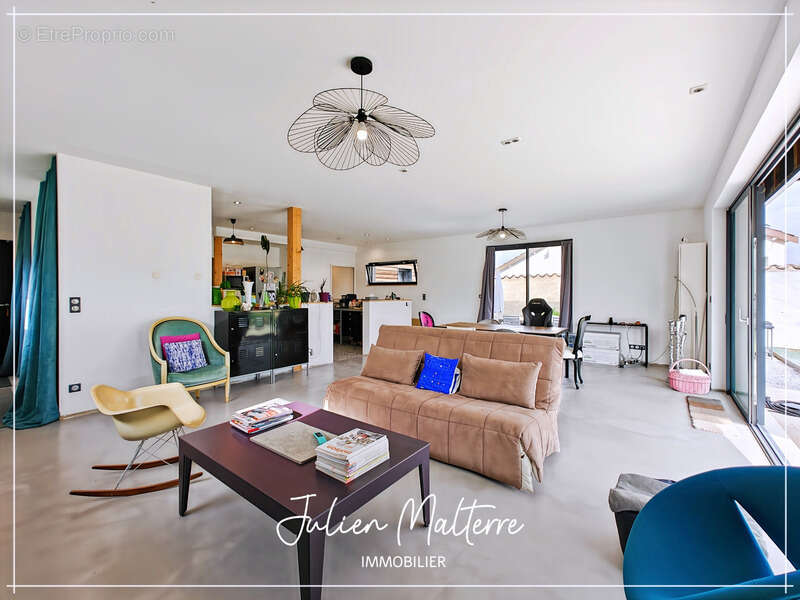 Maison à SAINT-JUST-SAINT-RAMBERT