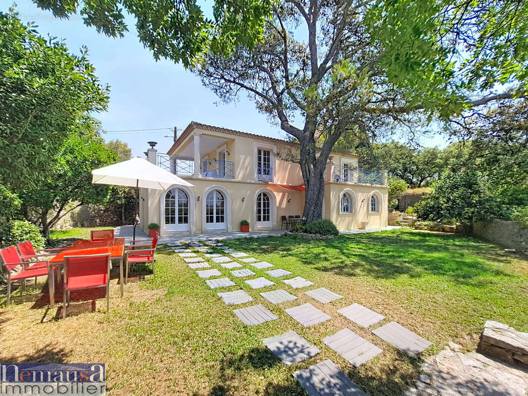 Propriété 200m2 avec Matériaux Nobles secteur bas Planette - photo 7