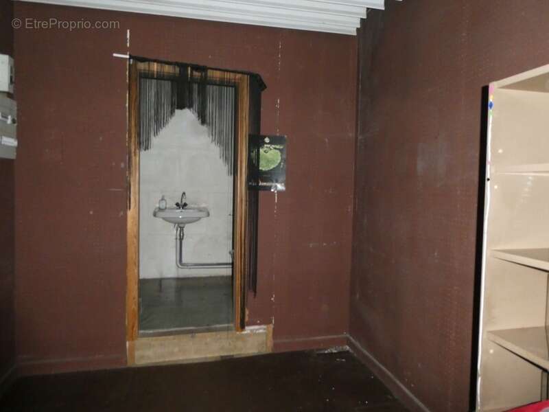 Commerce à REMIREMONT