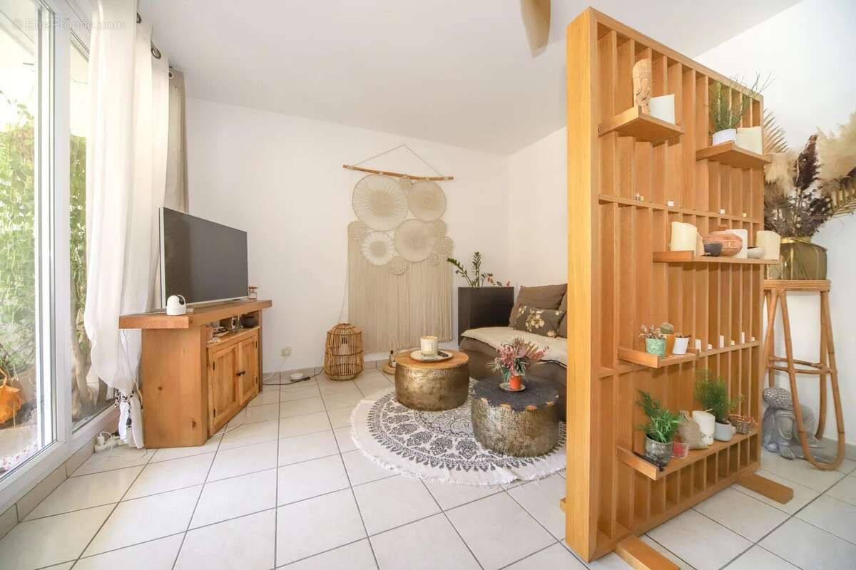 Appartement à LATTES