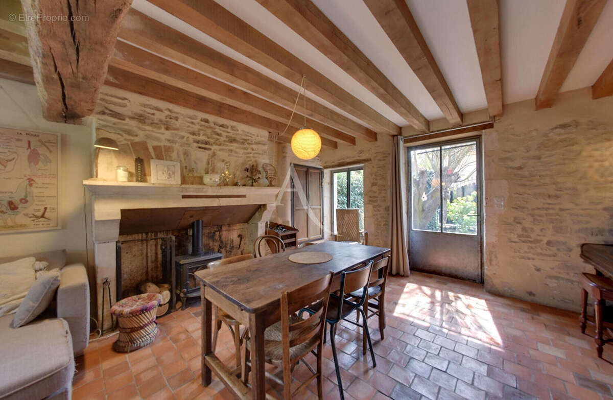 Maison à SOUGERES-EN-PUISAYE