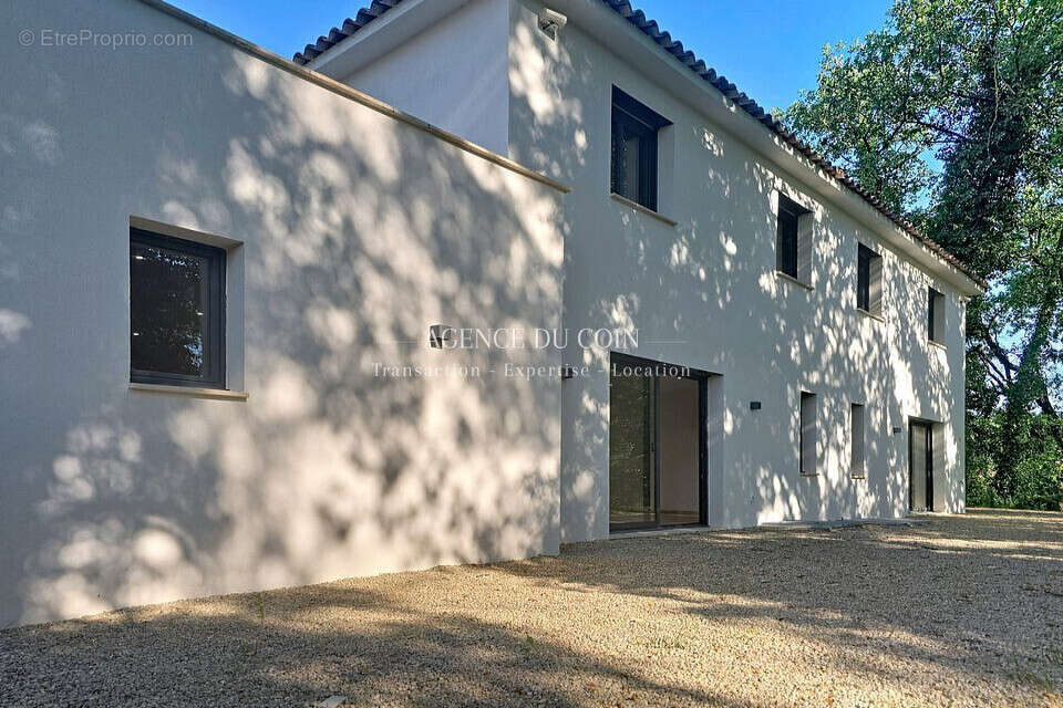 Maison à SALERNES