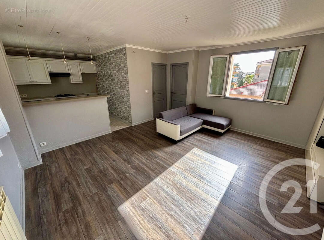 Appartement à LE CANNET