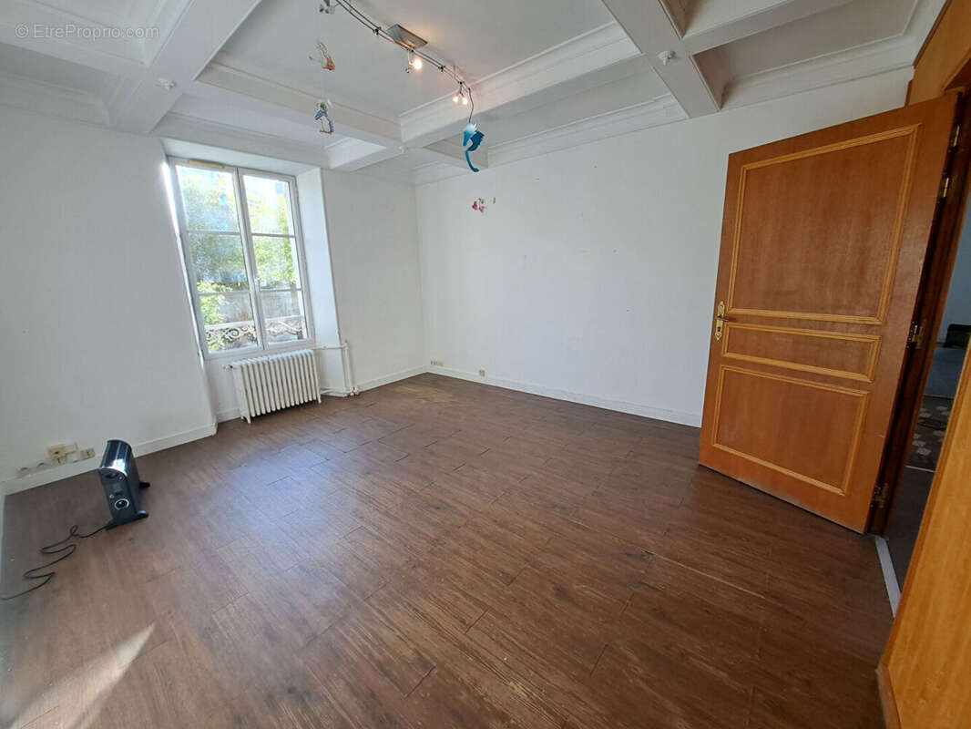 locaux commerciaux / appartement / maison 145 m2 - photo 6