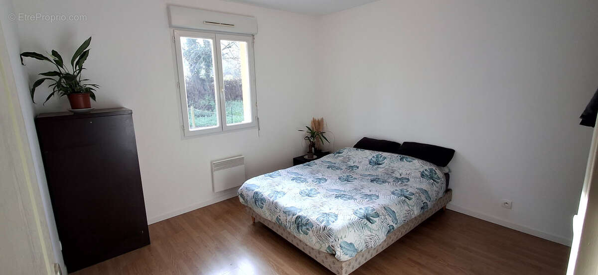 Maison à POILLY-SUR-THOLON