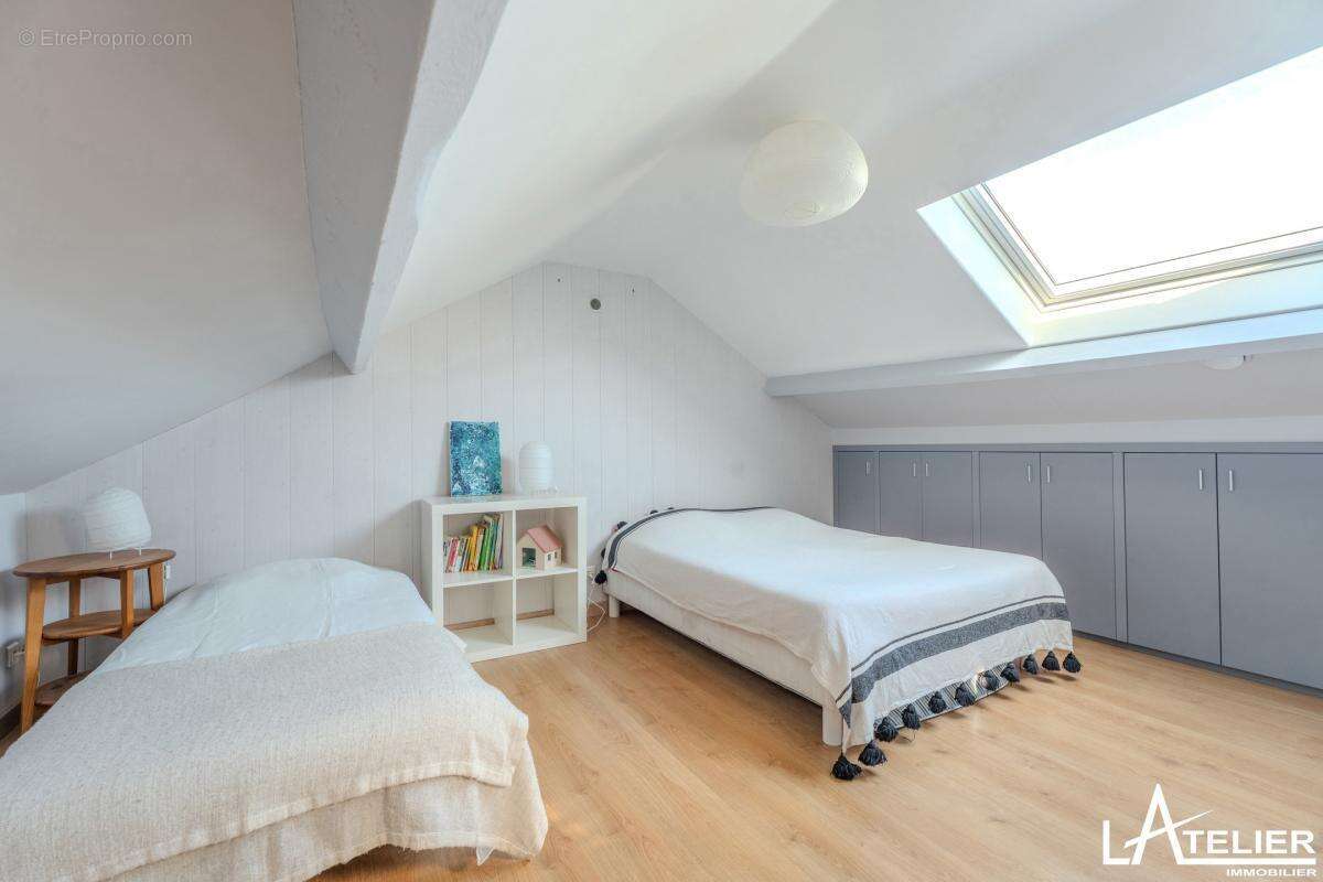 Maison à SAINT-ETIENNE-DE-MONTLUC