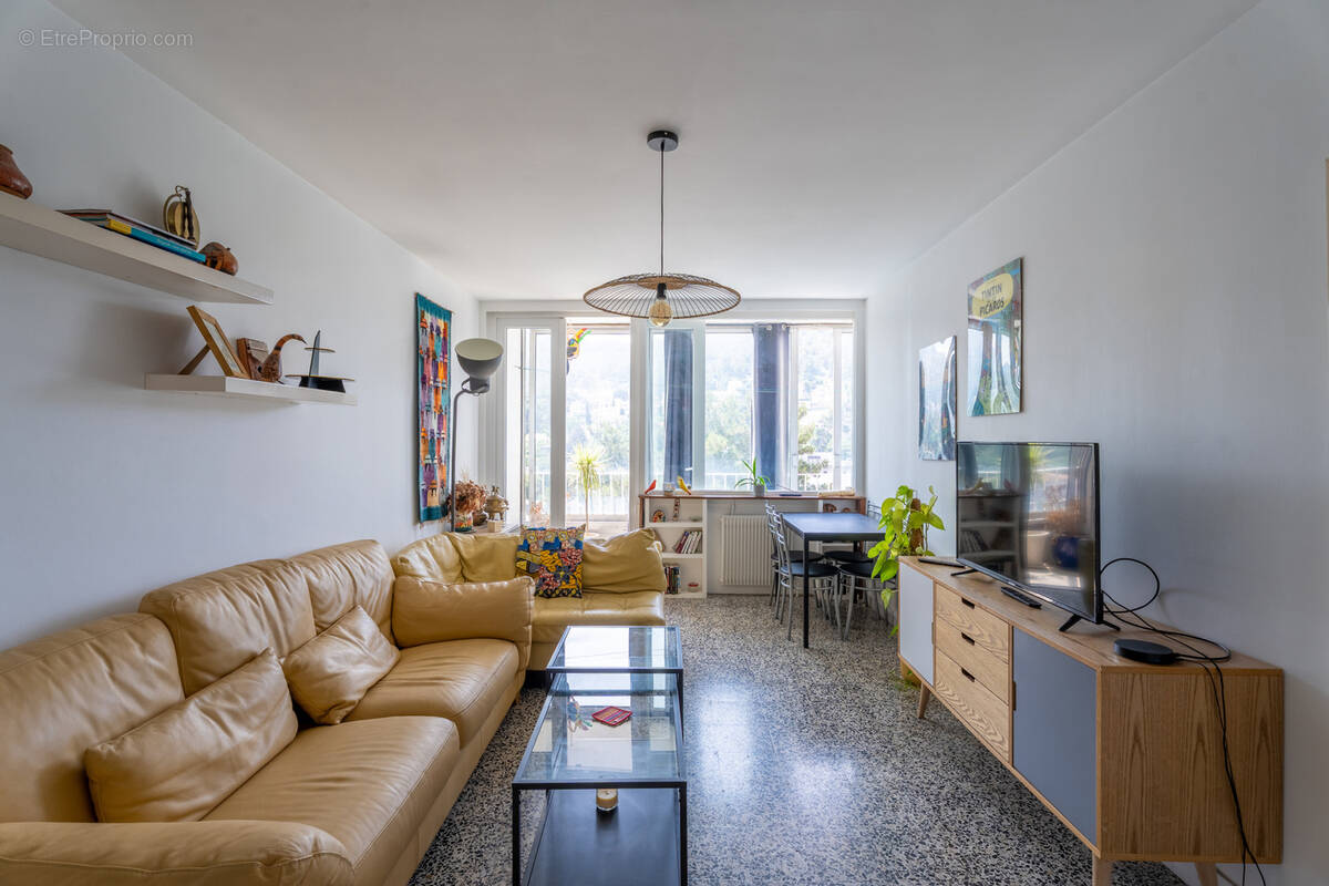 Appartement à MARSEILLE-9E