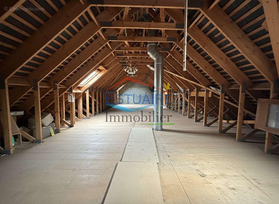 Maison 91 m² à Le Gavre  - photo 9