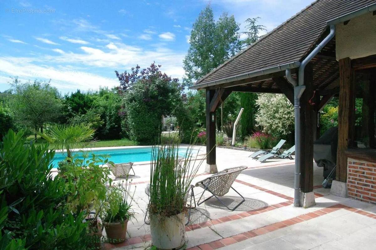 Photo 1 - Maison à CELLETTES