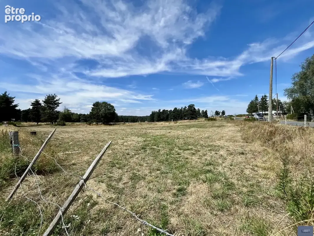 Terrain à AUMONT-AUBRAC