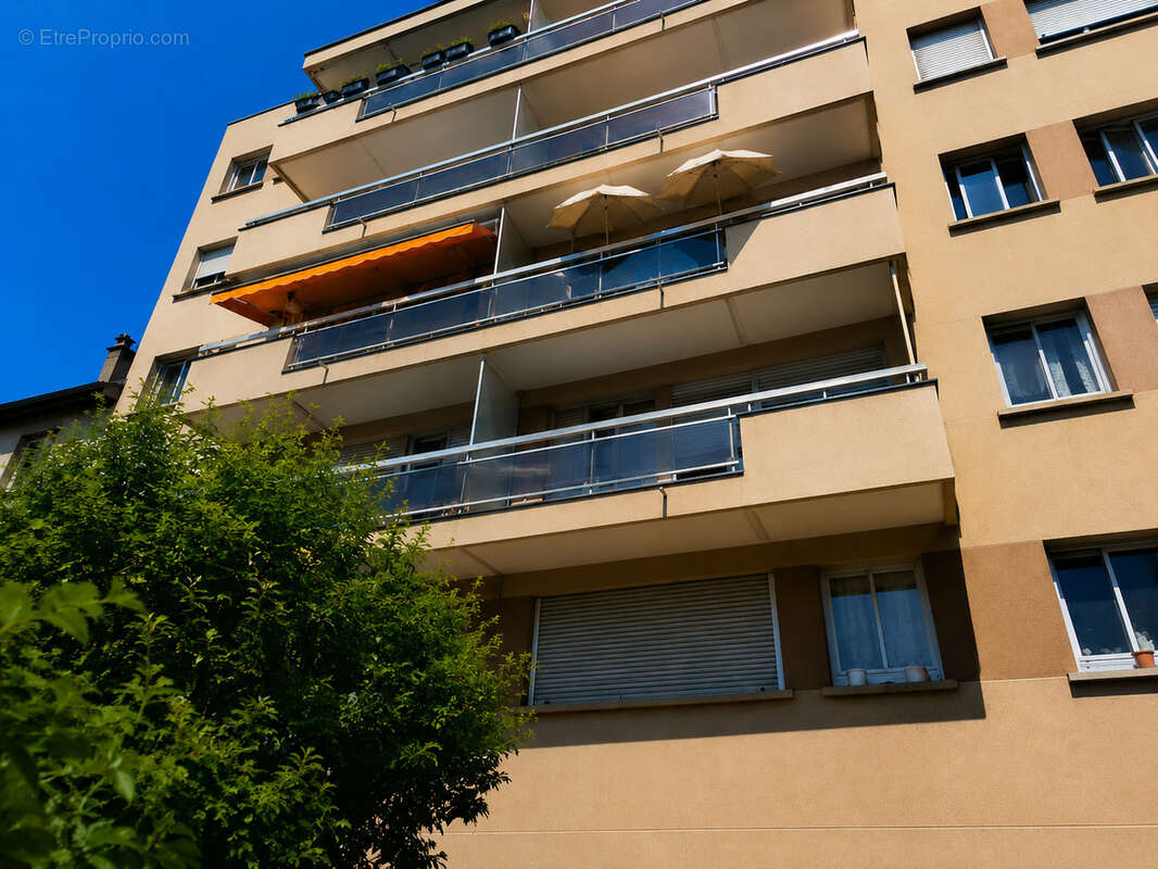 Appartement à PARIS-19E