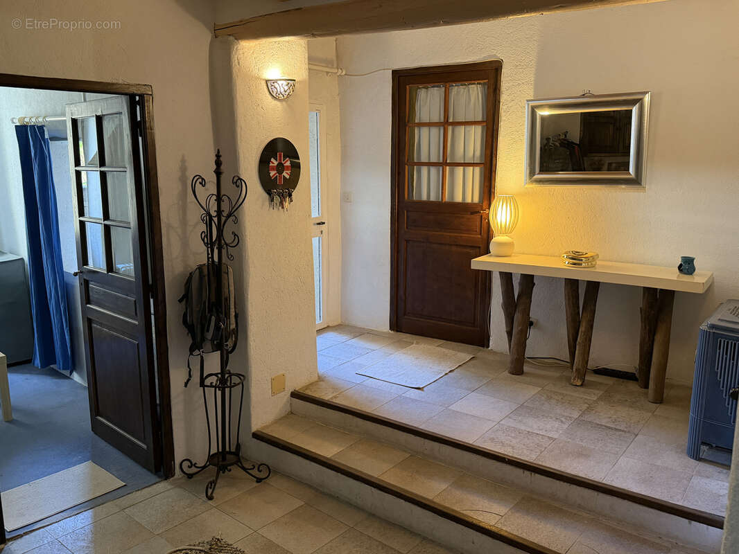 Maison à SAINT-QUENTIN-LA-POTERIE