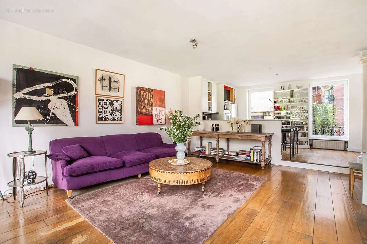 Appartement à PARIS-14E