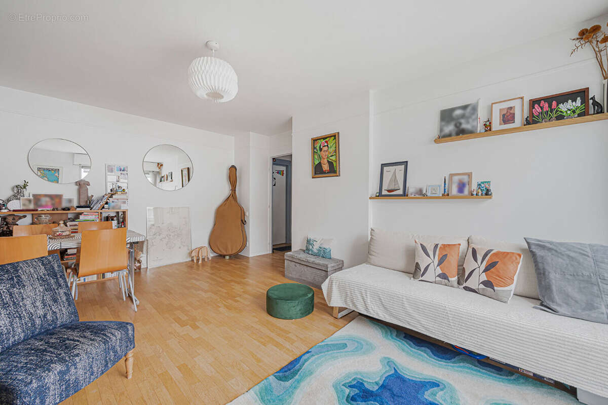 Appartement à PARIS-14E