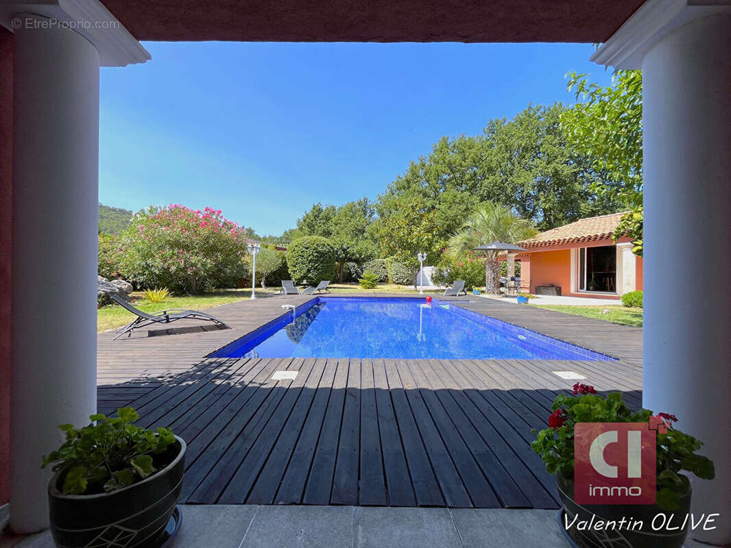 Maison Neoules 5 pièces 143 m2 - Piscine, Dépendance, Pool house, Garage et Carport. - photo 16