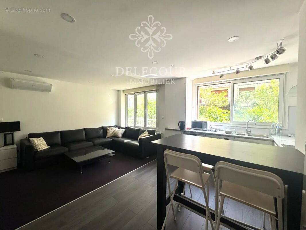 Appartement à NEUILLY-SUR-SEINE