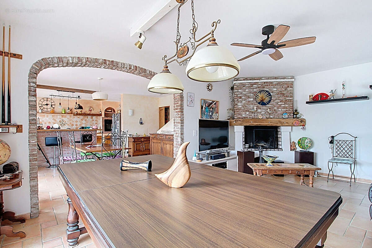 Maison à VILLECROZE