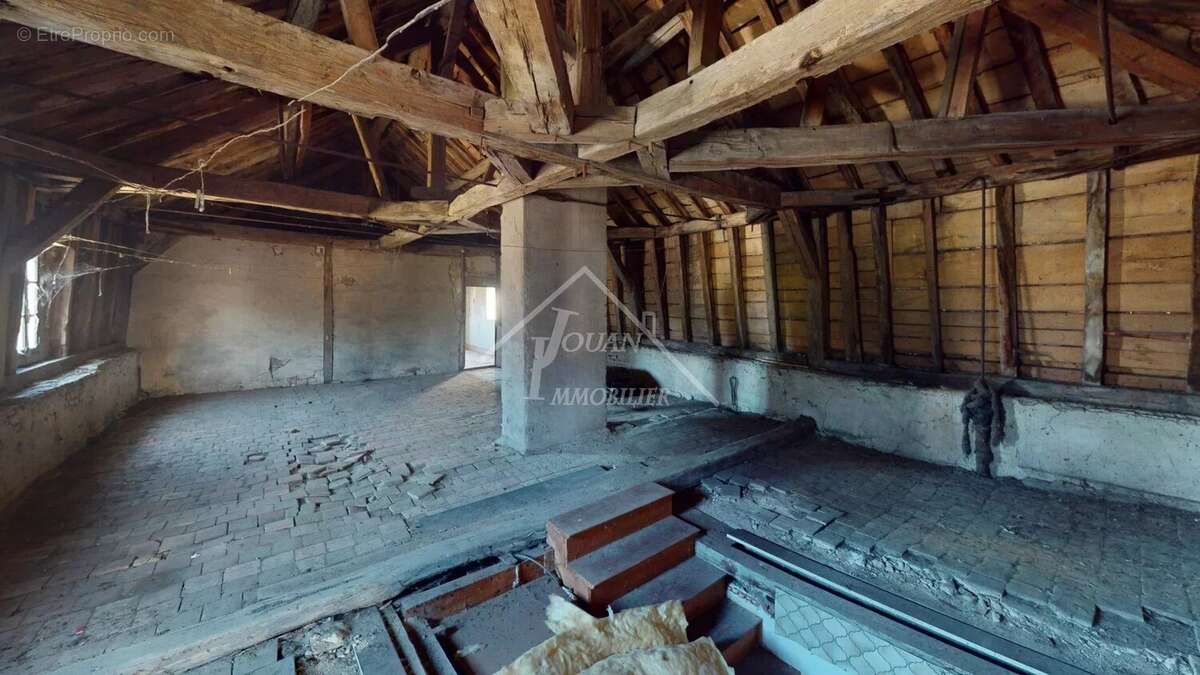 Maison à SALIGNY-SUR-ROUDON