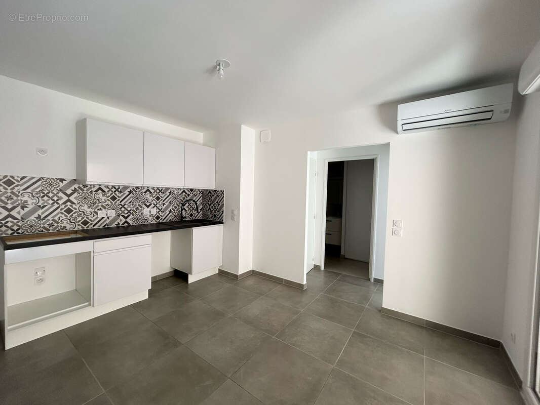 Appartement à MARSEILLE-4E