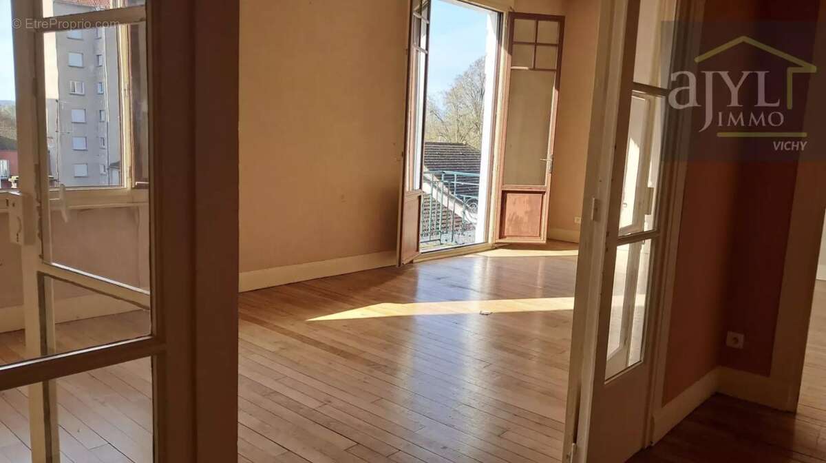 Appartement à VICHY