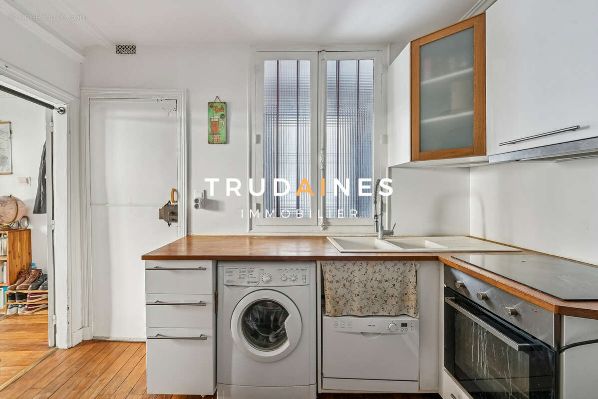 Appartement à PARIS-17E