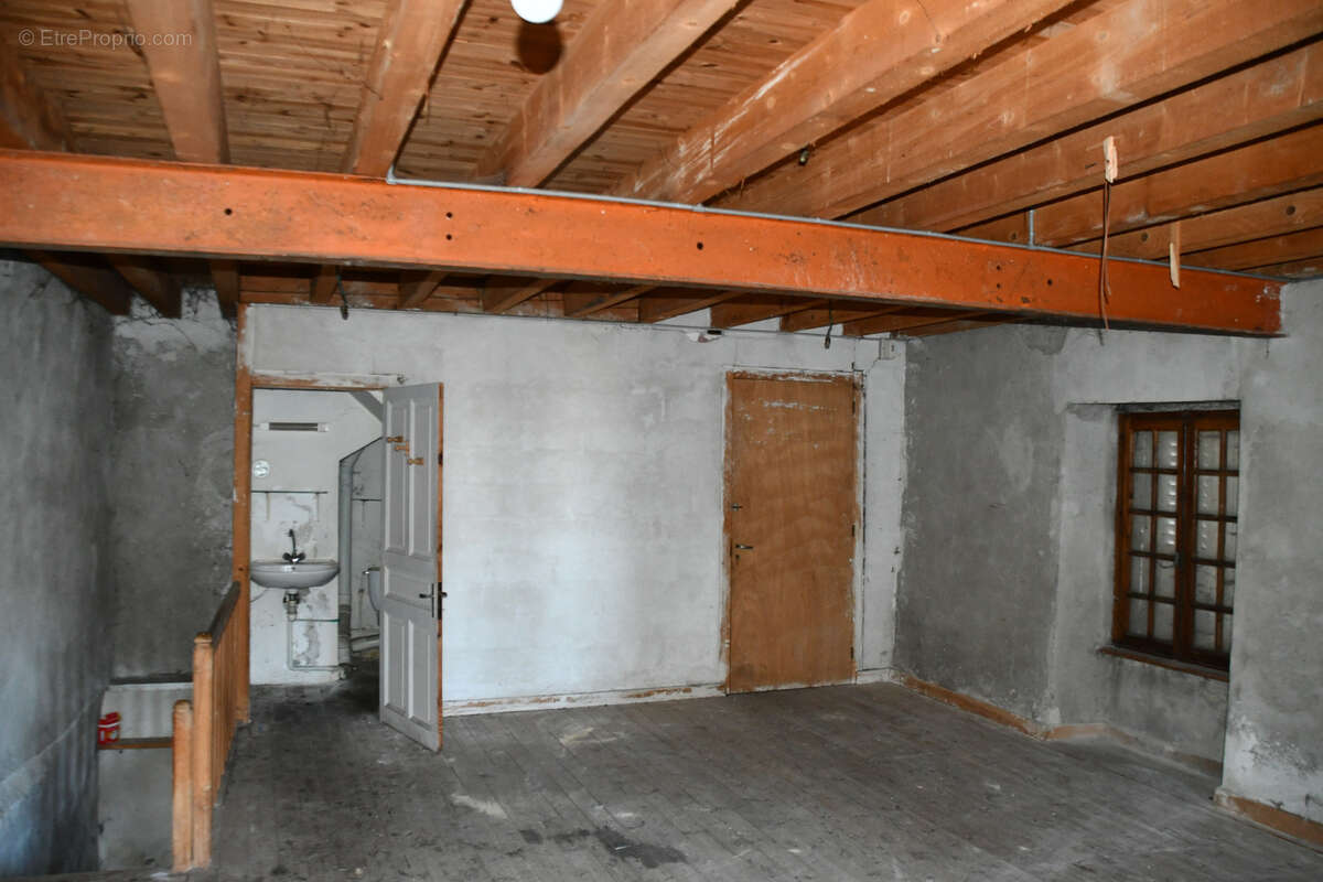 Appartement à LA CHAISE-DIEU